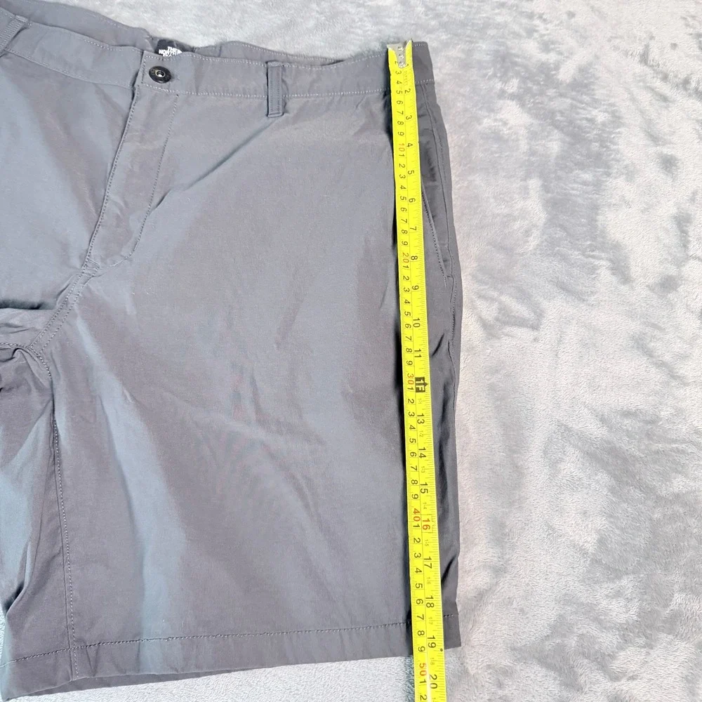 The North Face Mens SZ 38 Regular Dark Gray Flat Front Outdoor Hiking Shorts